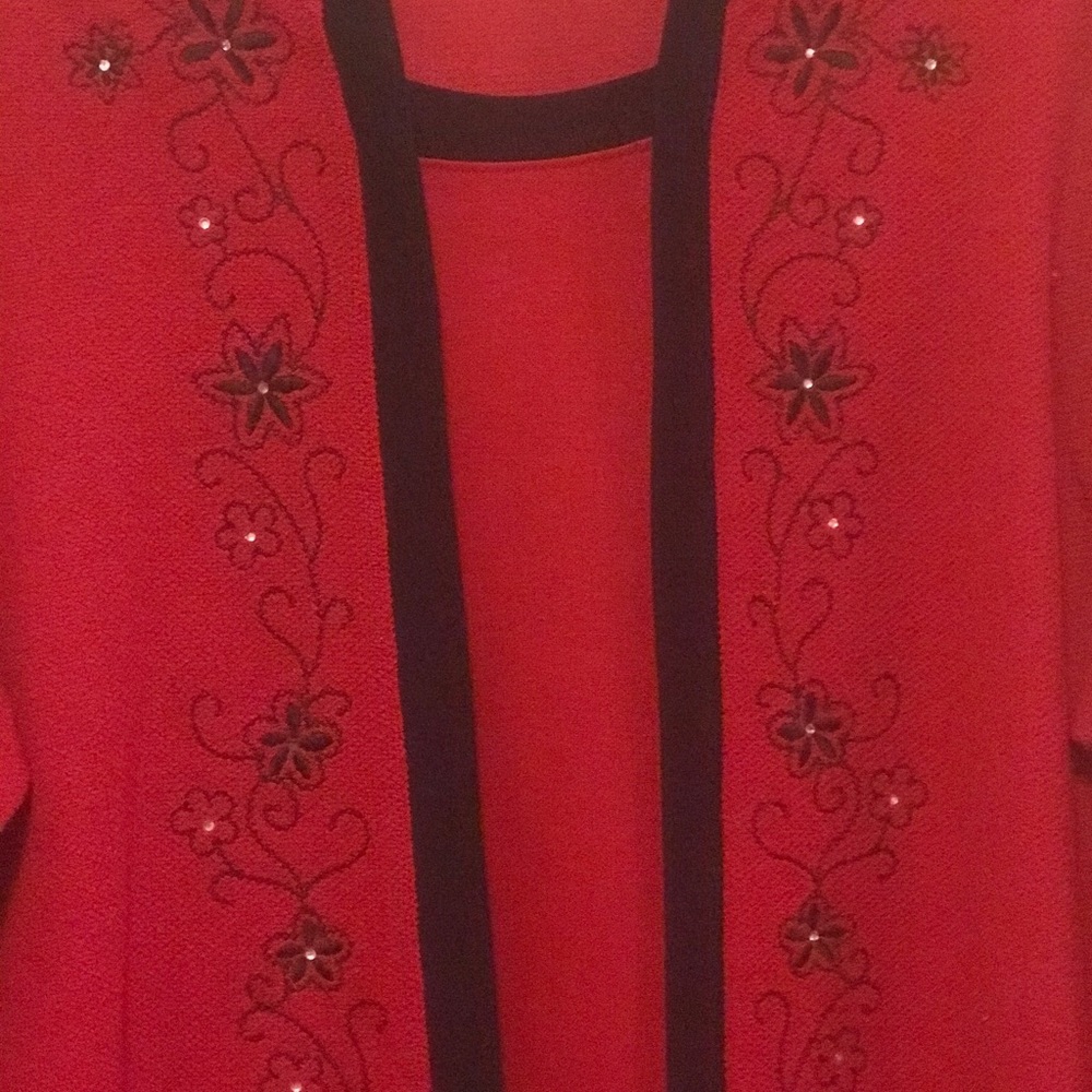 Plus sweater - Picture 2 of 3